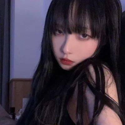 小萝自我欣慰扣出桨漫画