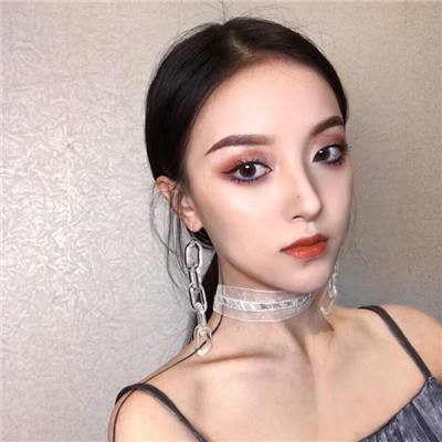 女生飞标枪竞远